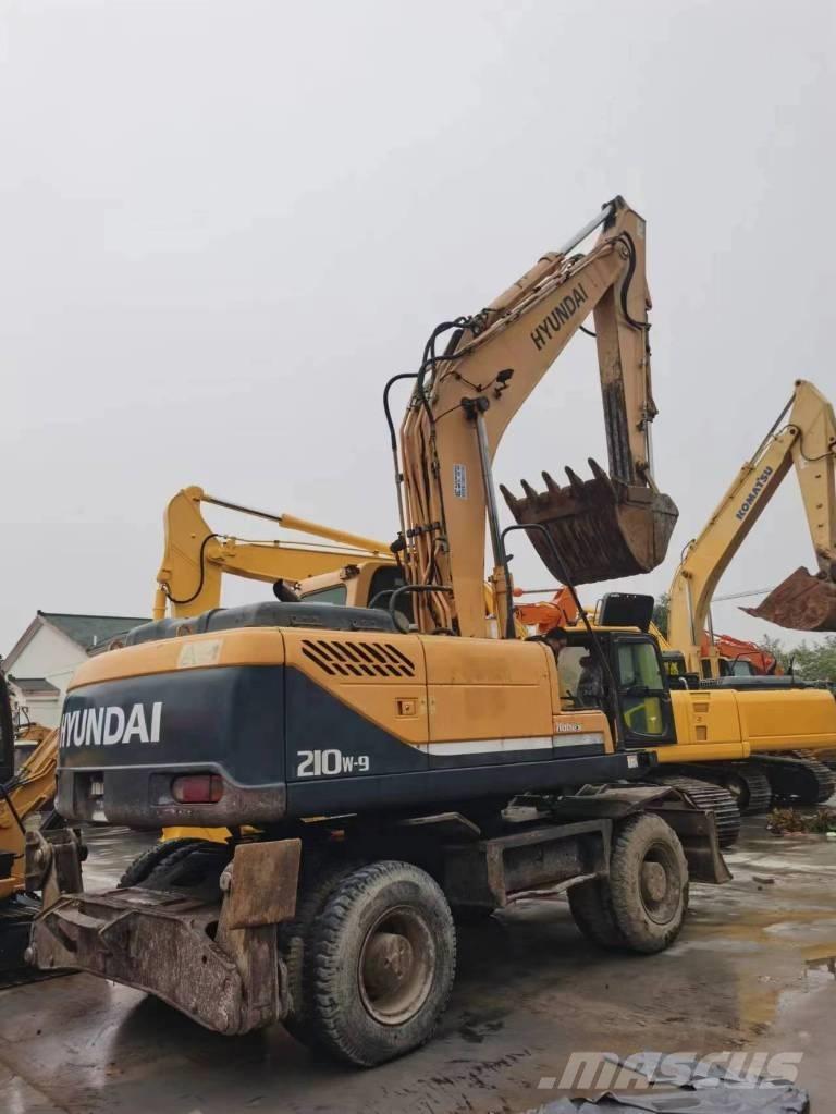 Hyundai R210W-9 Mobilbagger