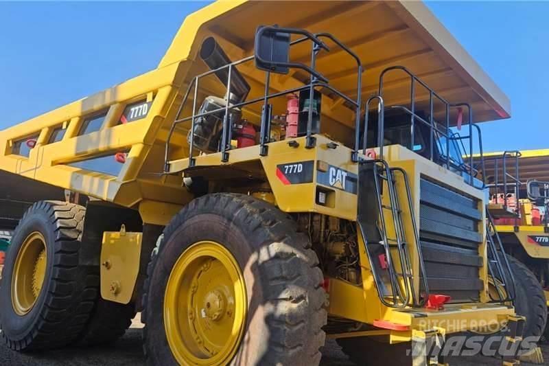 CAT 777D Andere Fahrzeuge