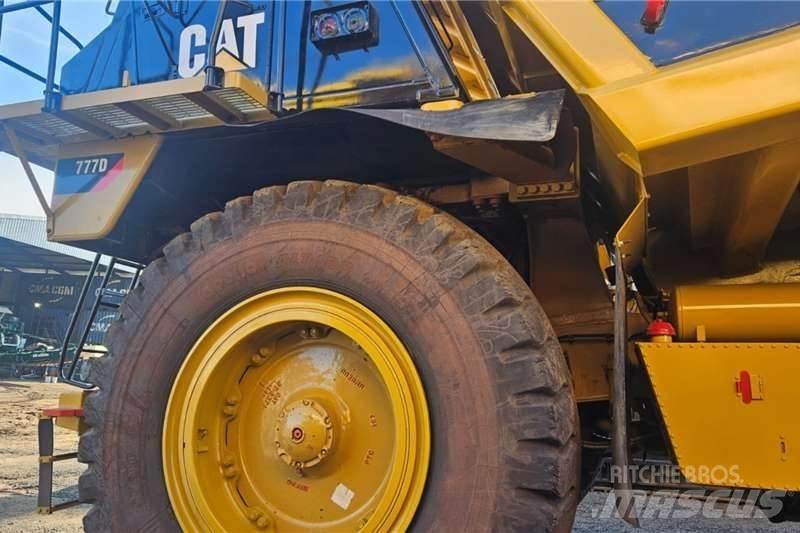 CAT 777D Andere Fahrzeuge