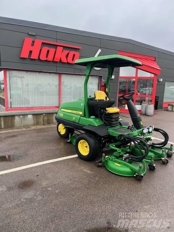 John Deere 7400A Rasentrimmer und -mäher