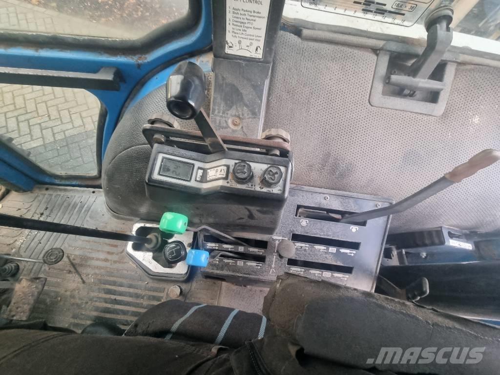 Ford 8210 Traktoren