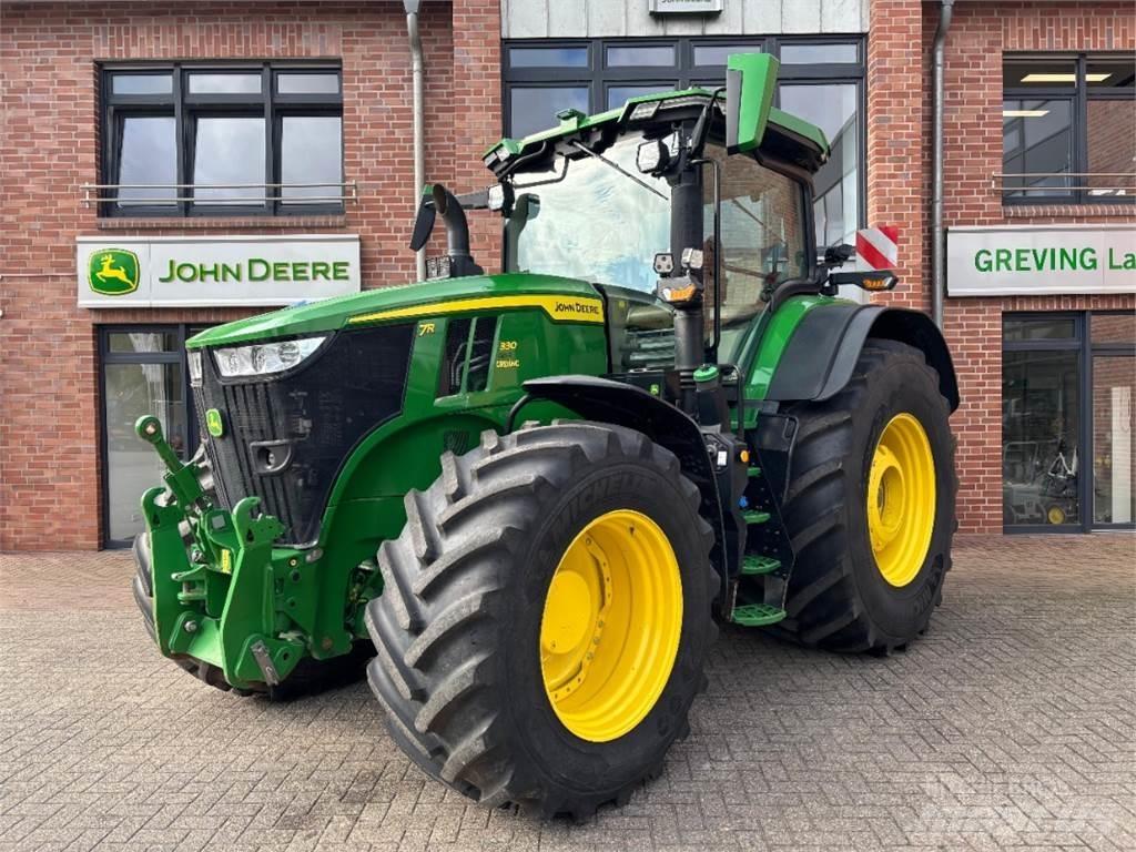 John Deere 7R330 Traktoren