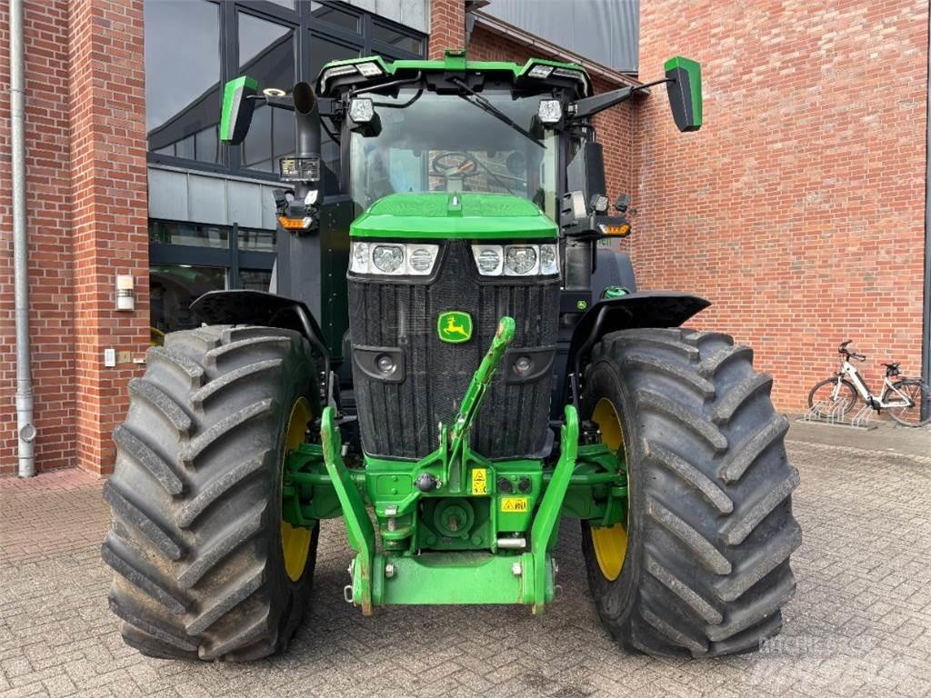 John Deere 7R330 Traktoren