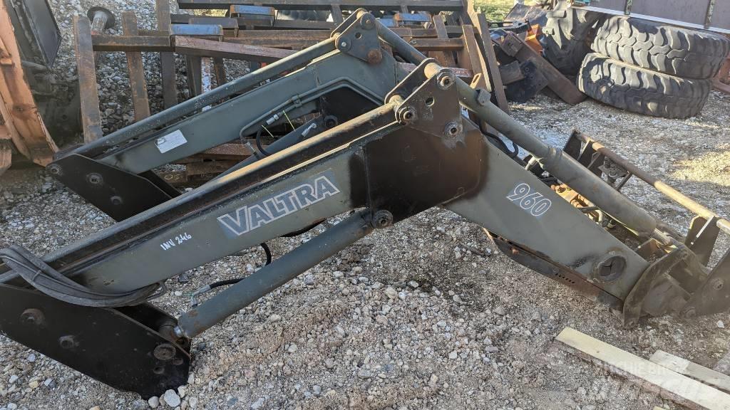 Valtra Loader Teleskoplader für Landwirtschaft