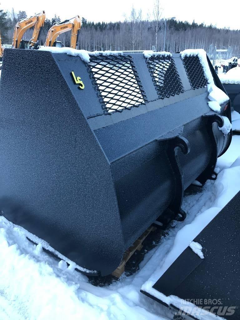 LS Snöskopor Schaufeln