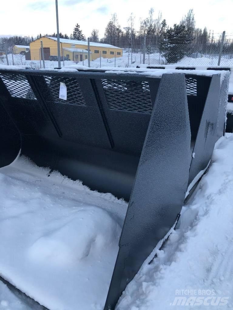 LS Snöskopor Schaufeln