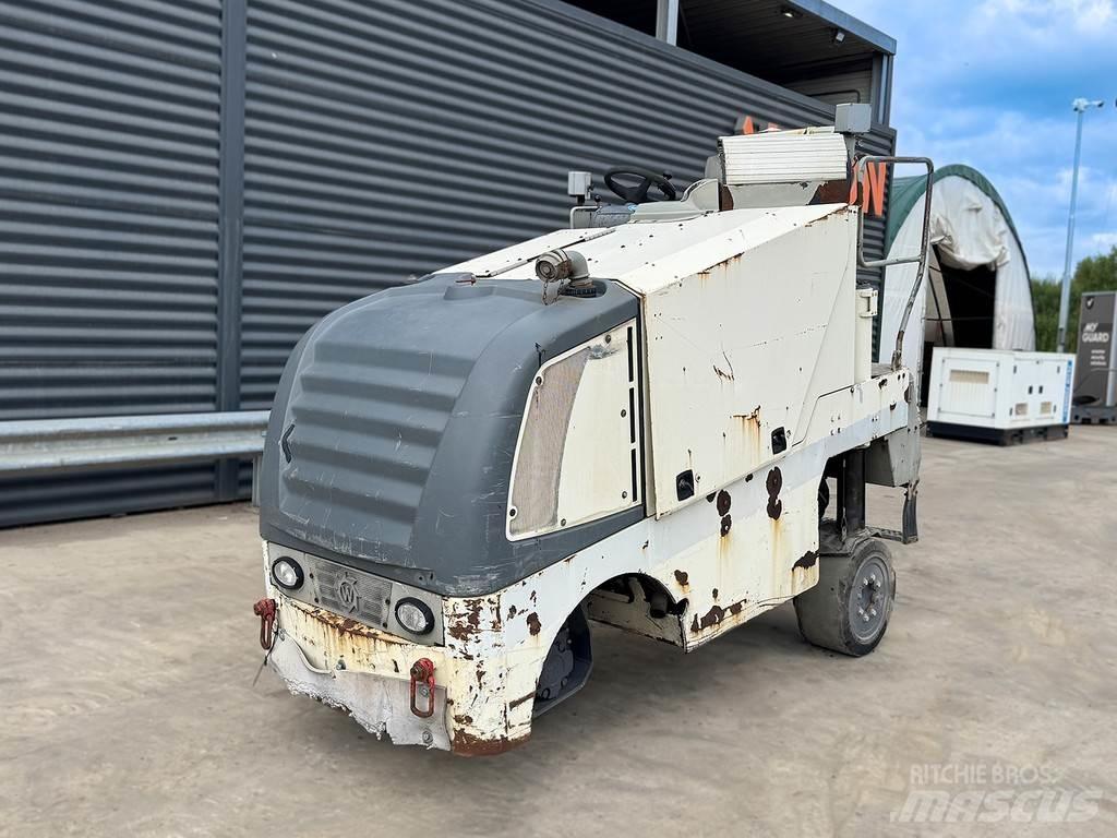 Wirtgen W 50 DC Asphaltfräsen