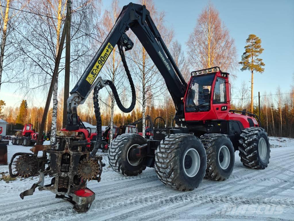 Komatsu 951 Harvester