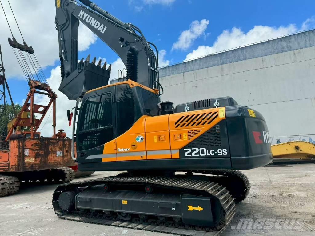 Hyundai r220lc-9s Midibagger  7t - 12t
