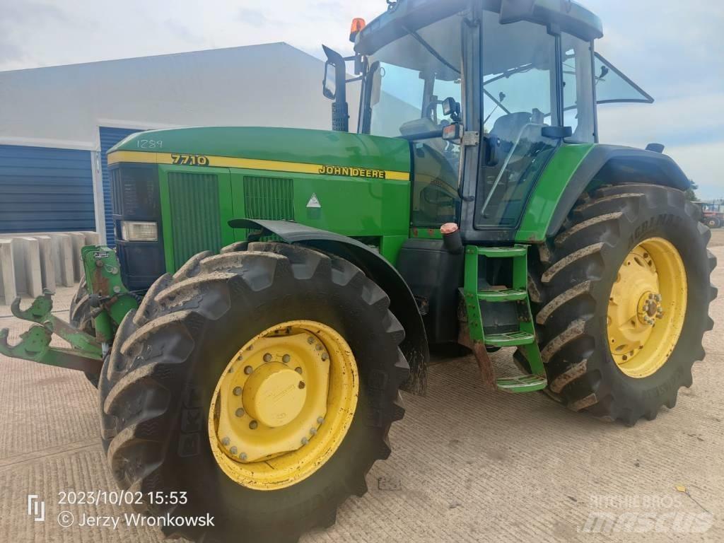 John Deere 7710 Traktoren