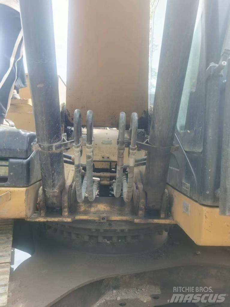 CAT 320d2 Raupenbagger