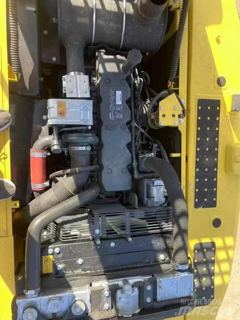 Komatsu 210LC-8 Raupenbagger