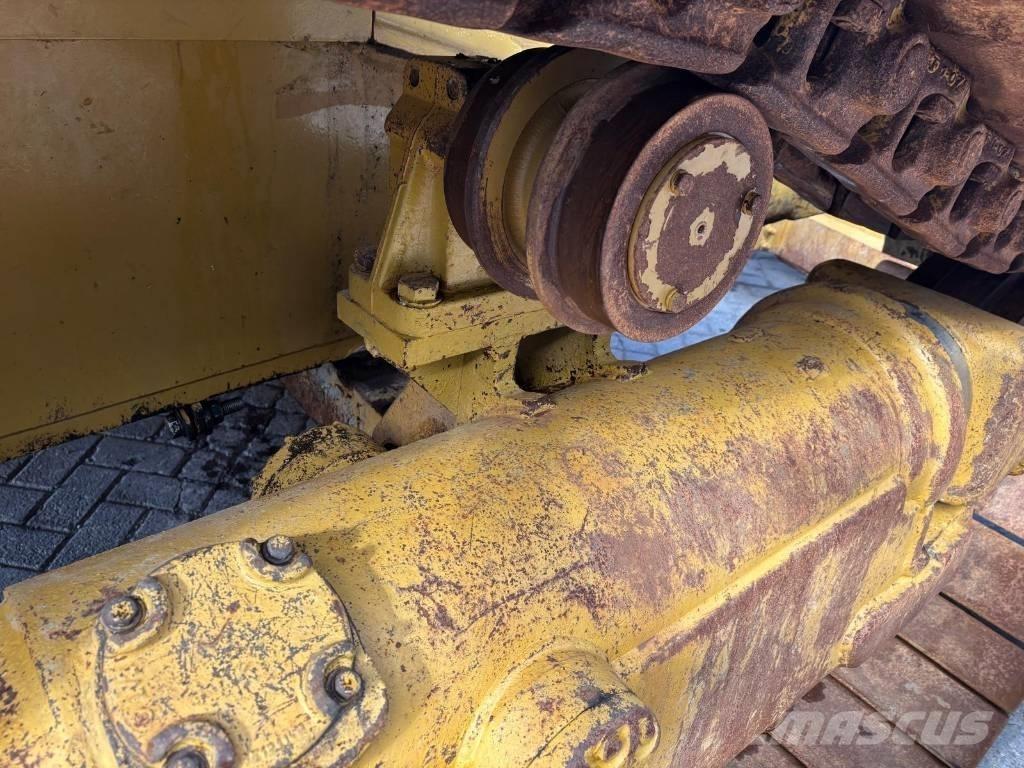 CAT D 6 R XW Bulldozer