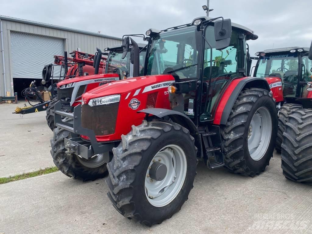 Massey Ferguson 5711 Traktoren