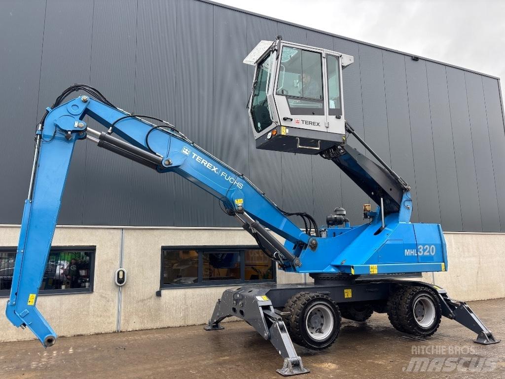 Fuchs MHL 320 D Materialumschlag