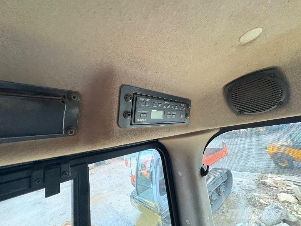 Komatsu D65PX-18 Bulldozer