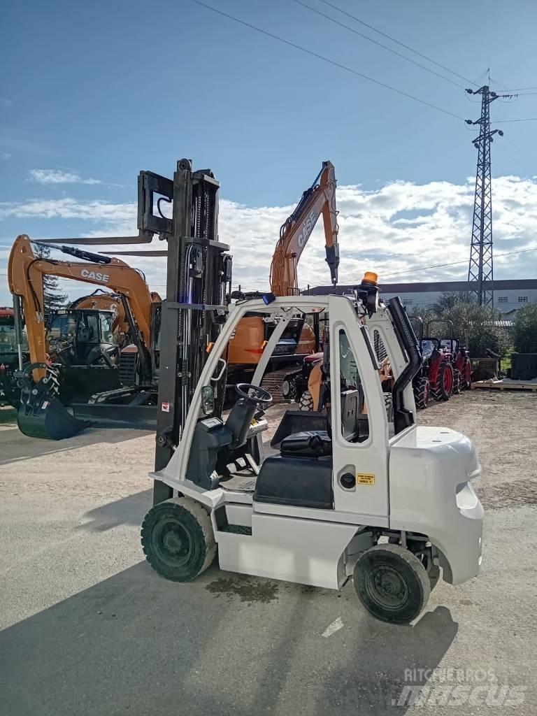UniCarriers DX 25 Dieselstapler