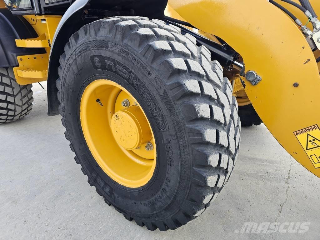 CAT 908M Radlader