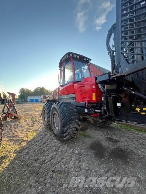 Komatsu XF895-2 Forwarder