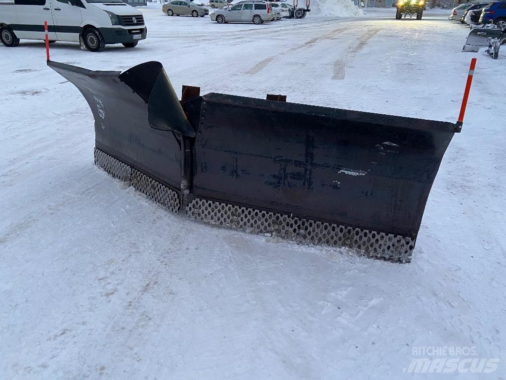 Pome Nivelaura 320 Schneeschilde und -pflüge