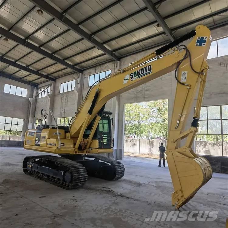 Komatsu PC200-8 Raupenbagger