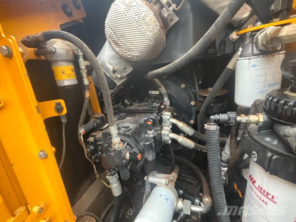 JCB JS 130 LC Raupenbagger