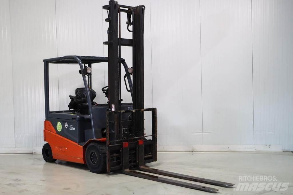 Toyota 8FBMT25 Elektrostapler