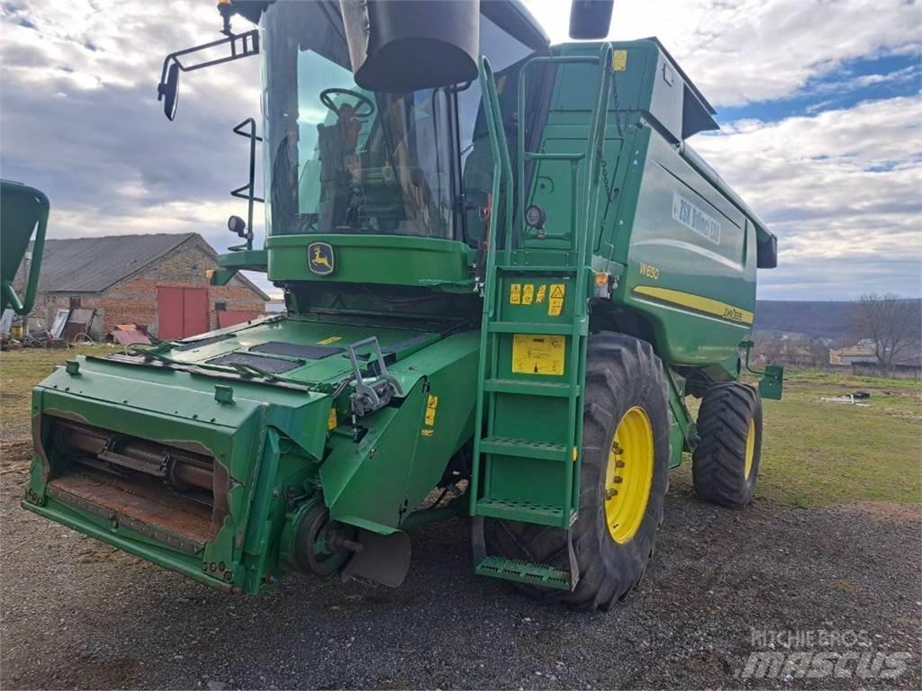 John Deere W650 Mähdrescher