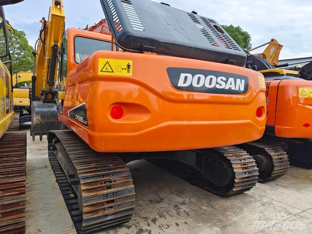 Doosan DX 225 LC-9C Raupenbagger