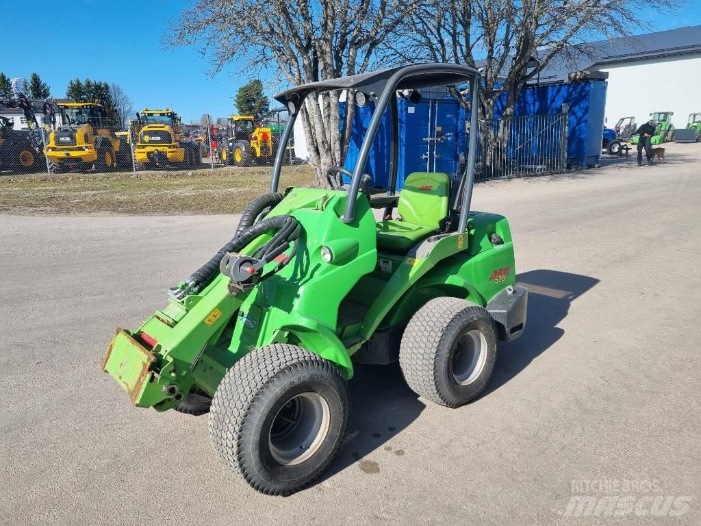 Avant 528 Minilader