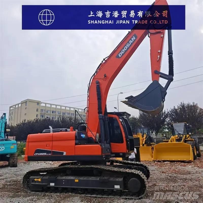 Doosan DX 225 Raupenbagger