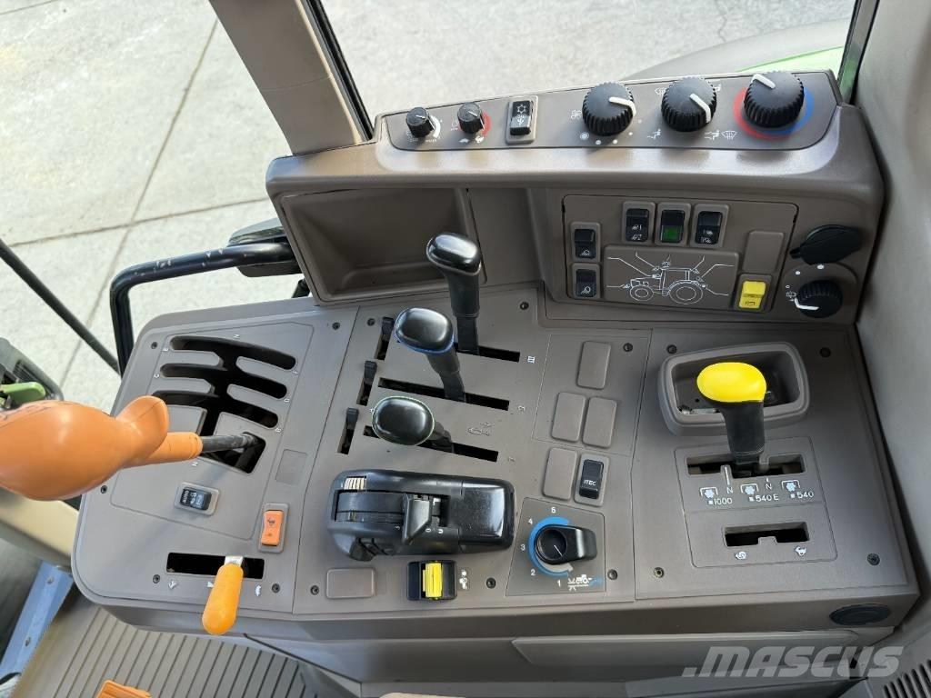 John Deere 6150 M Traktoren