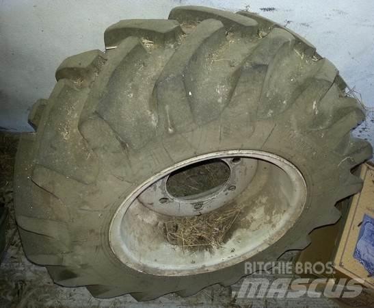  Pneu 10-15.3 Reifen