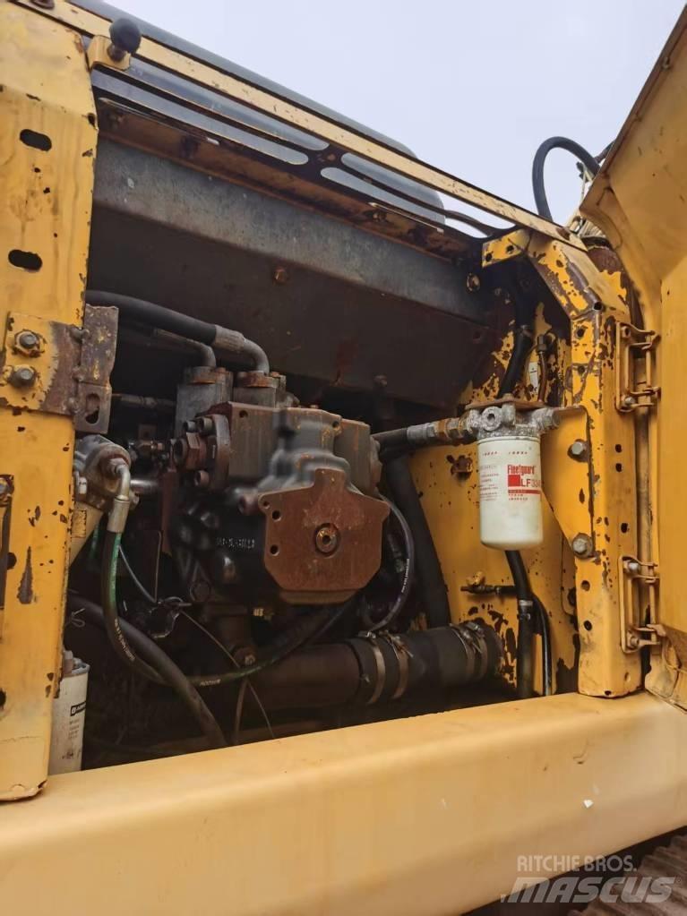 Komatsu PC 220-7 Raupenbagger