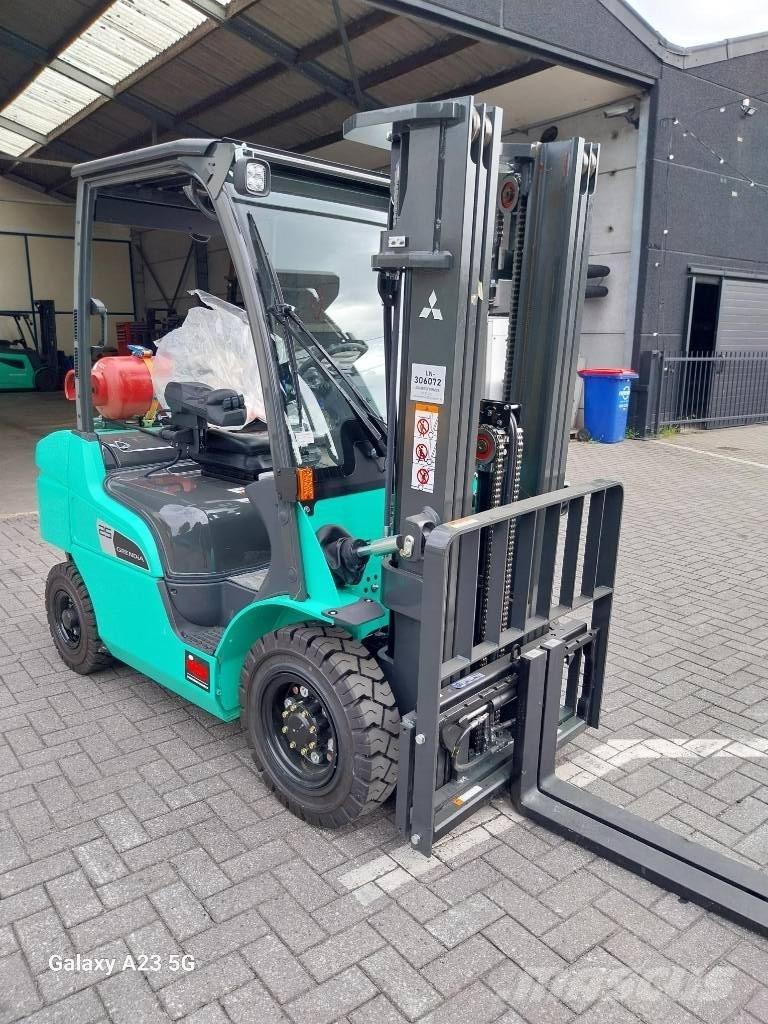 Mitsubishi FG 25 N Gasstapler