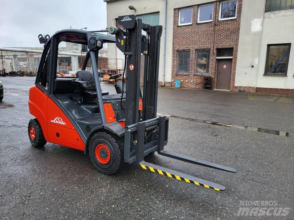 Linde H 30 T Gasstapler