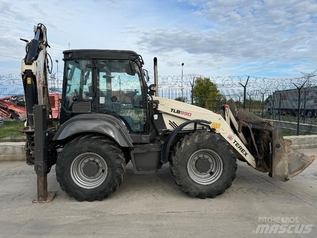 Terex TLB 990 Baggerlader