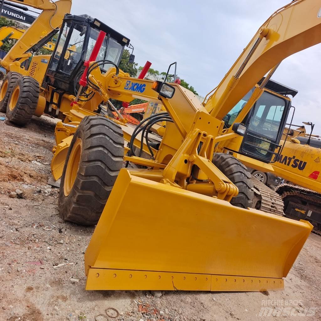XCMG GR 215 Grader