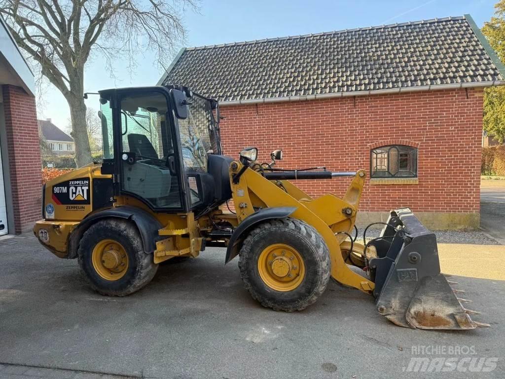 CAT 907M Radlader