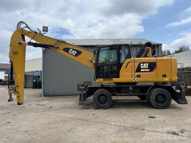 CAT MH 3022 Materialumschlag