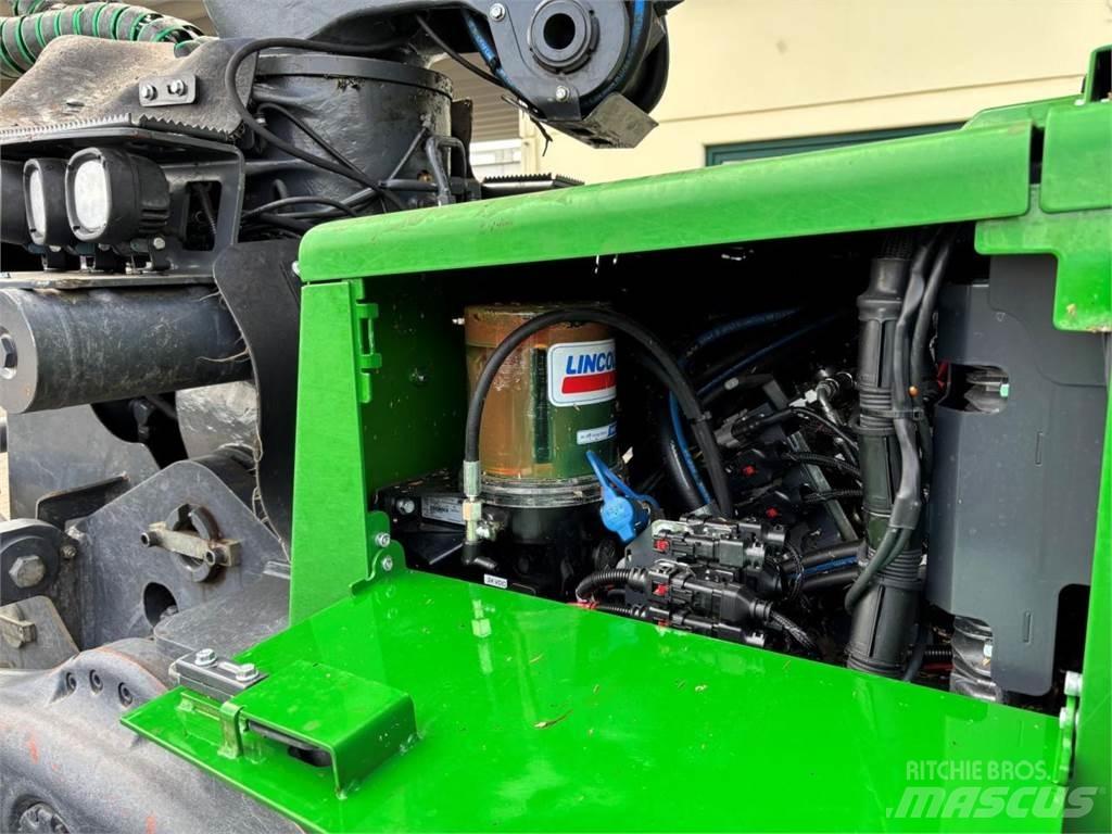 John Deere 1170 G Harvester