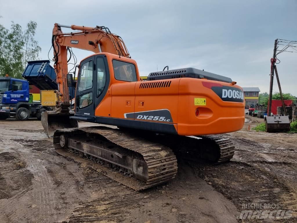 Doosan DX 255 LC Raupenbagger