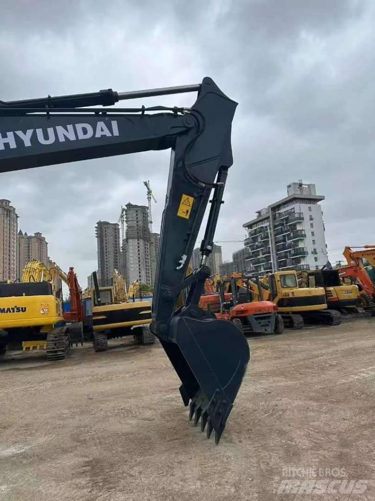 Hyundai 225LC-9T Raupenbagger