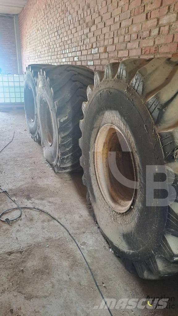 Kirovets K 701 Traktoren