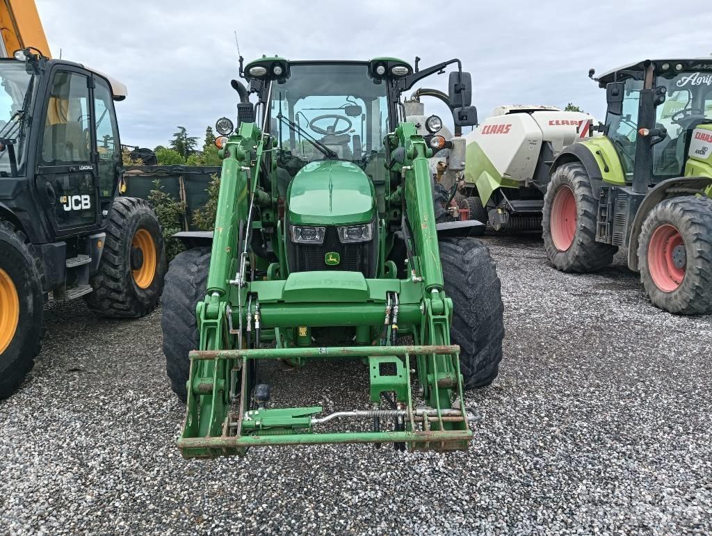 John Deere 5125 R Traktoren