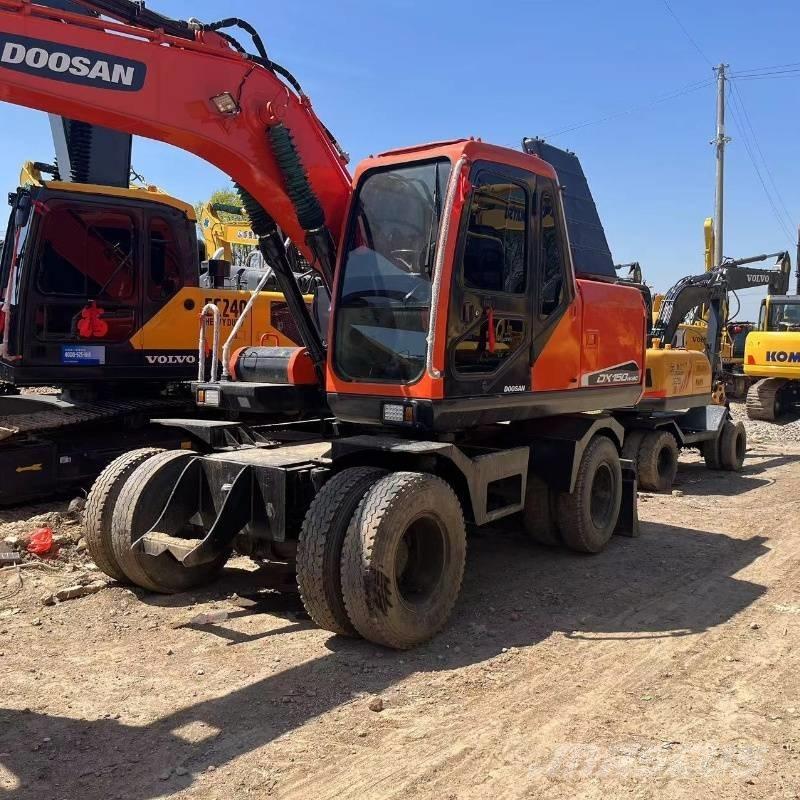 Doosan DX150W Mobilbagger