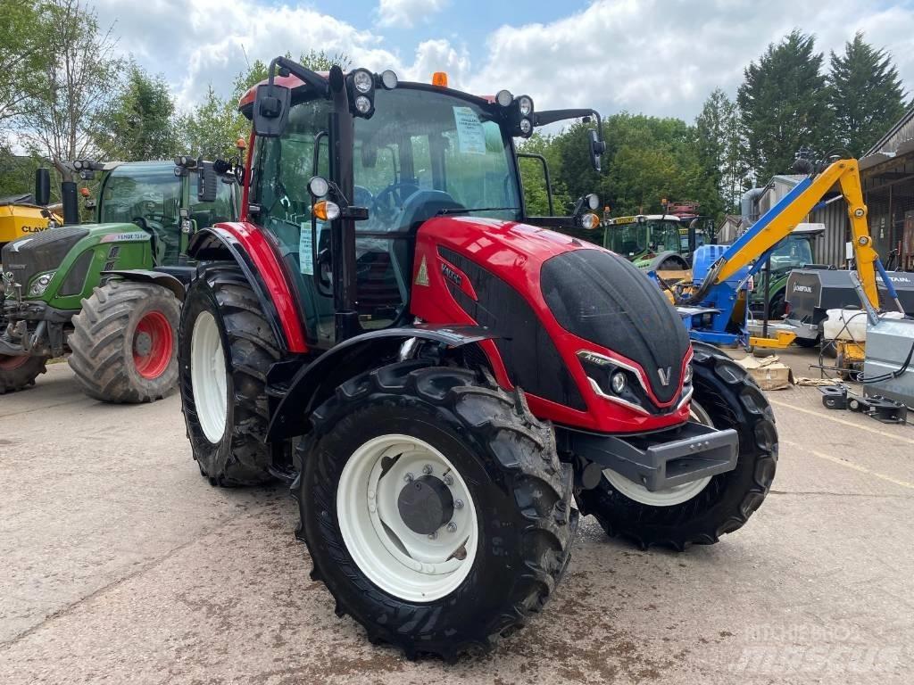 Valtra A 115 MH4 Traktoren