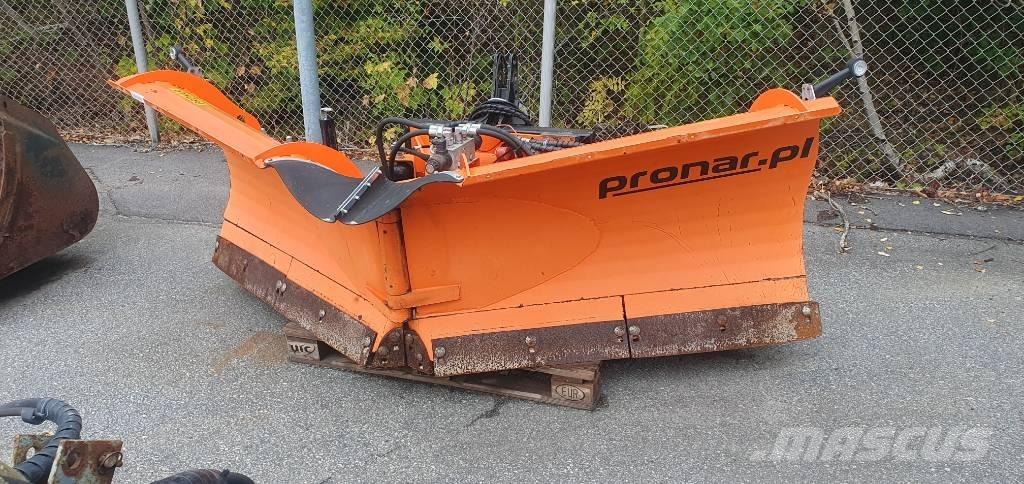 Pronar PUV 2800 M Schneeschilde und -pflüge