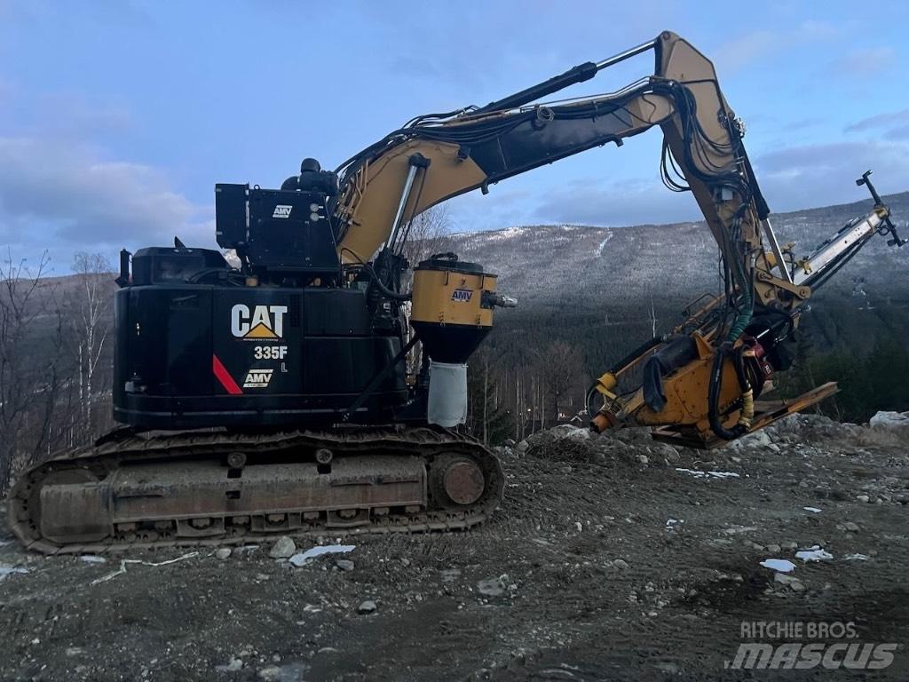CAT 335 F L CR Oberflächenbohrgeräte