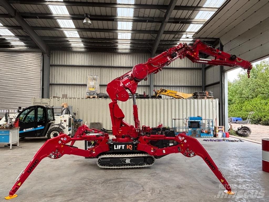 Unic UM 445 All-Terrain-Krane